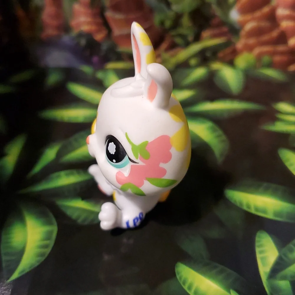 πΎLPS #1067 Rabbit - Picture 2 of 7
